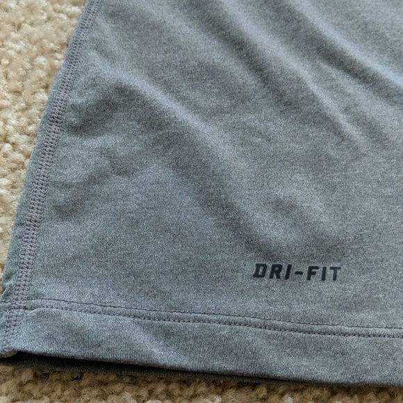 Nike Pro Dri-Fit Gray Workout Shirt - Picture 4 of 4